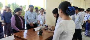 နိုင်ငံတော်စီမံအုပ်ချုပ်ရေးကောင်စီအဖွဲ့ဝင်နှင့် ပြည်နယ်ဝန်ကြီးချုပ်တို့ အစိုးရစက်မှုလက်မှုသိပ္ပံ(မိုးညှင်း)သို့ လာရောက်ခြင်း